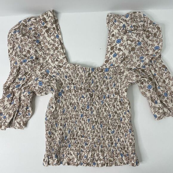 New!Olivaceous Top| 100% rayon| Small|ribbed| soft| cropped| stretchy|floral - Picture 11 of 16